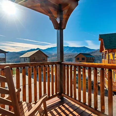 Full Equipped Cabin With A Pool And Game Room Smokies Views Gatlinburg Exterior photo