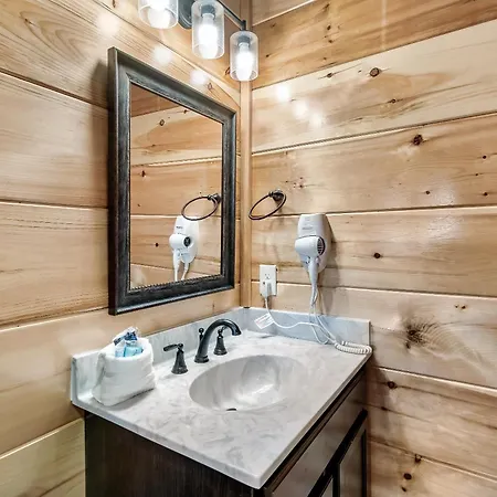 Full Equipped Cabin With A Pool And Game Room Smokies Views Gatlinburg Exterior photo