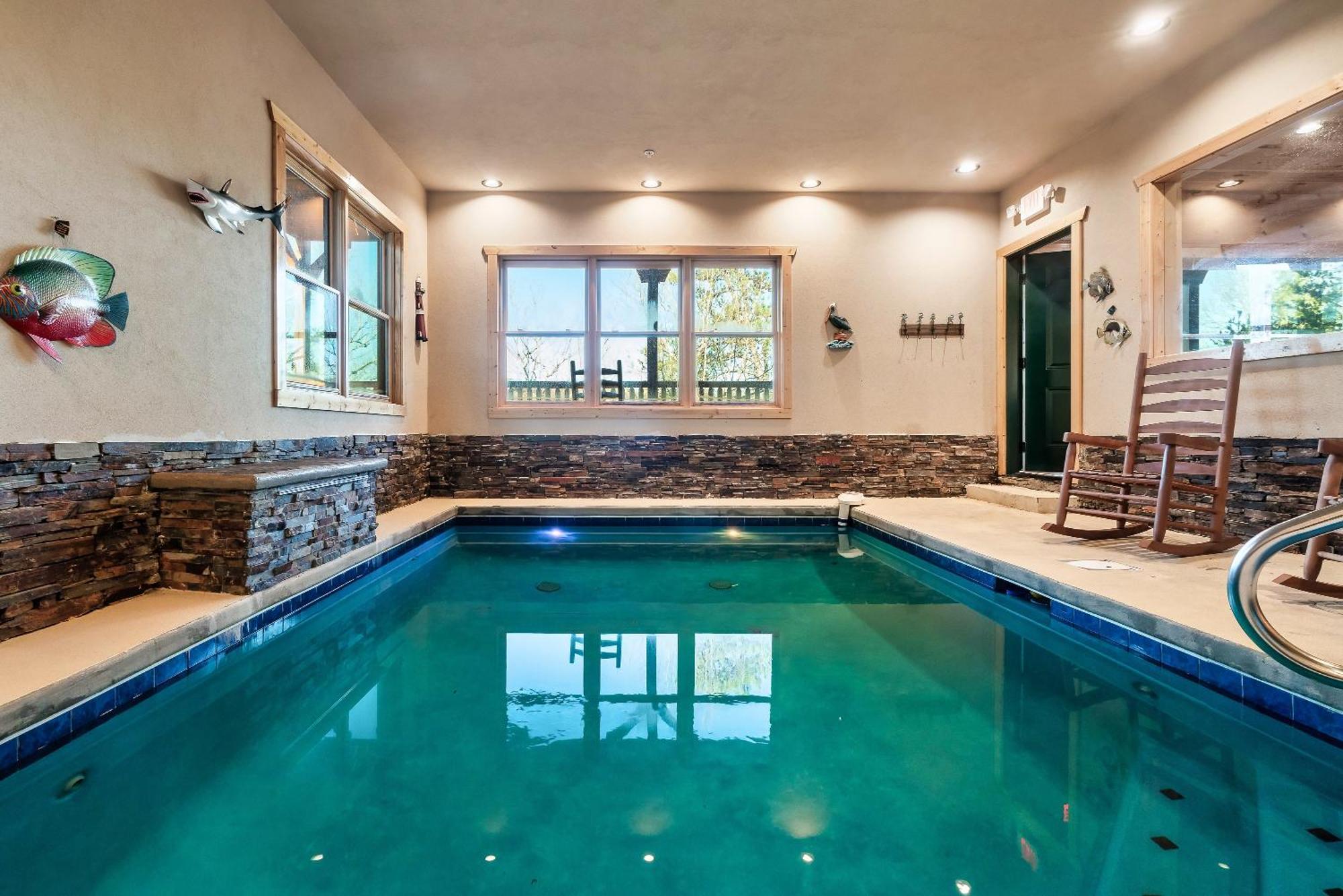 Full Equipped With A Pool And Game Smokies Views *