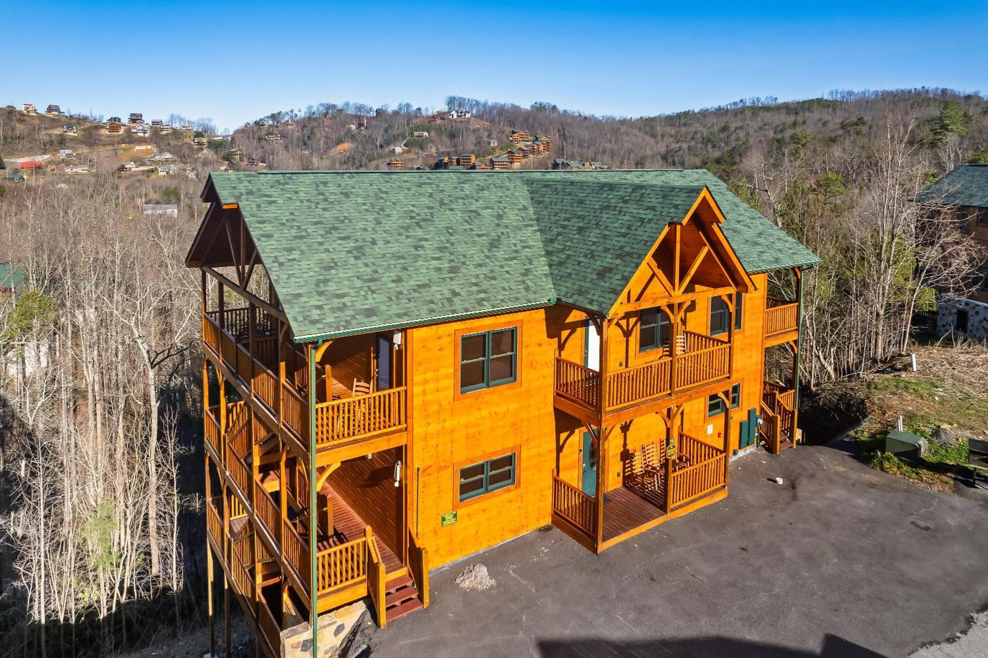 Full Equipped With A Pool And Game Smokies Views Gatlinburg