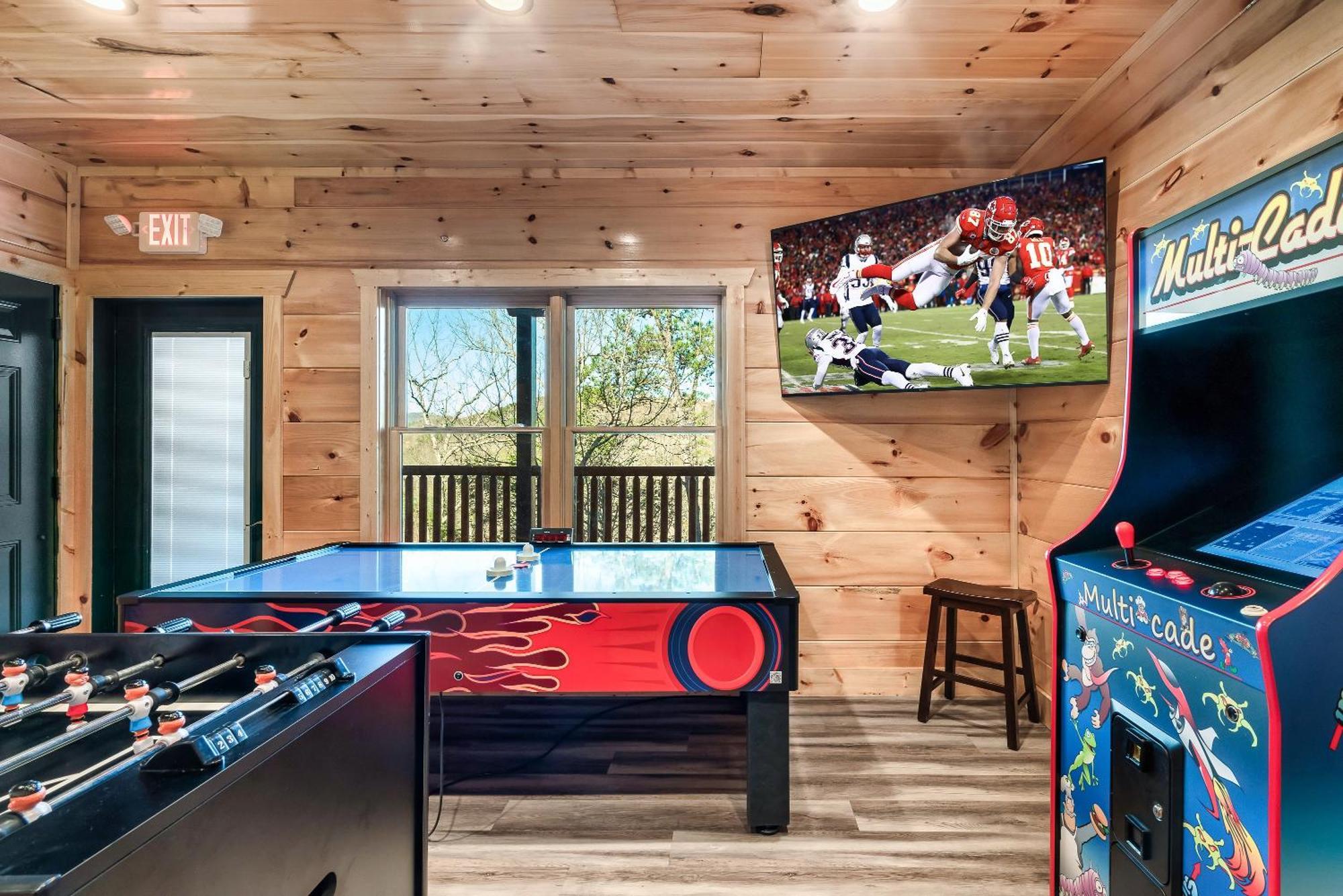 Chalet Full Equipped With A Pool And Game Smokies Views Gatlinburg