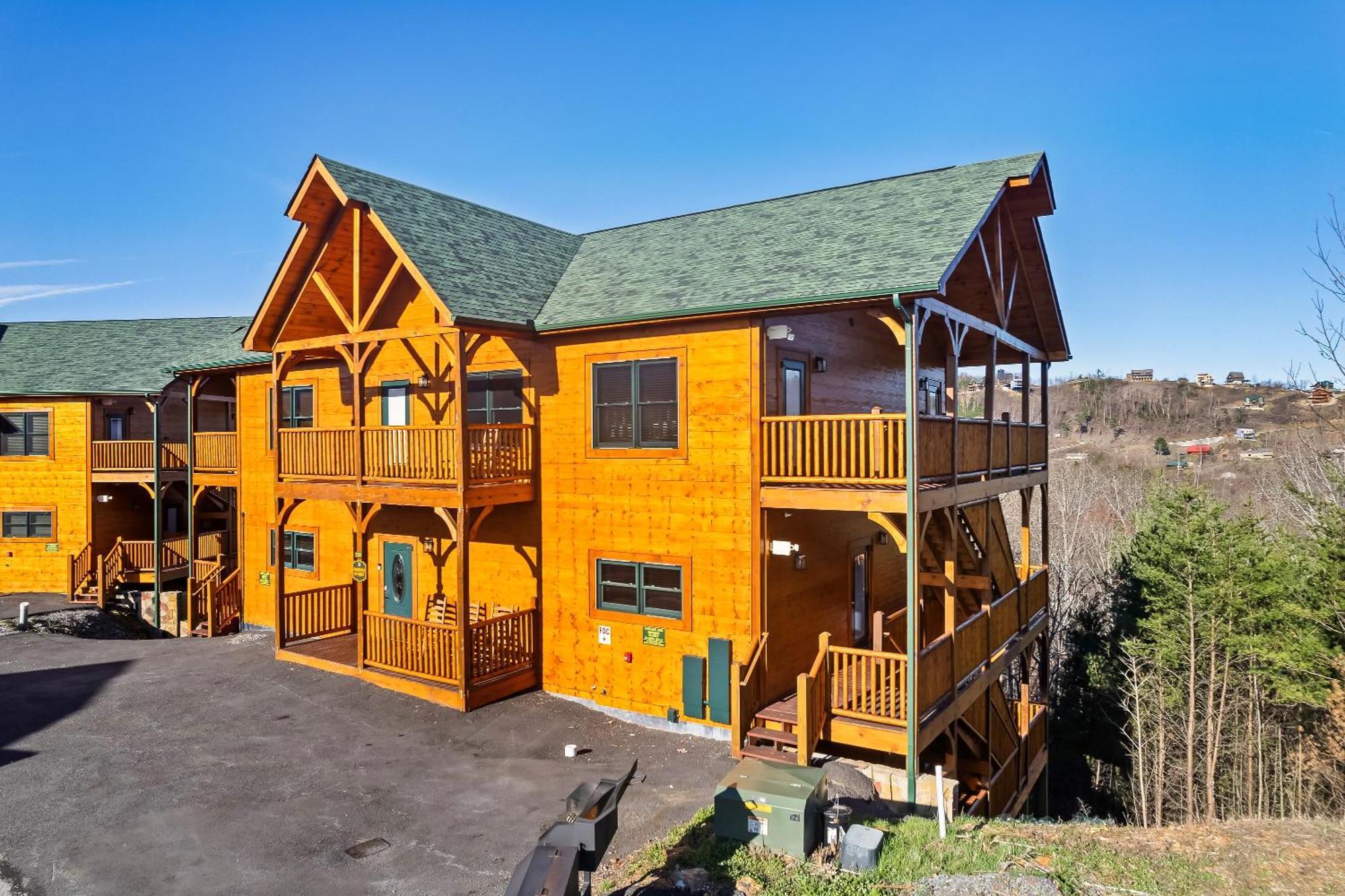 Full Equipped With A Pool And Game Smokies Views * Gatlinburg