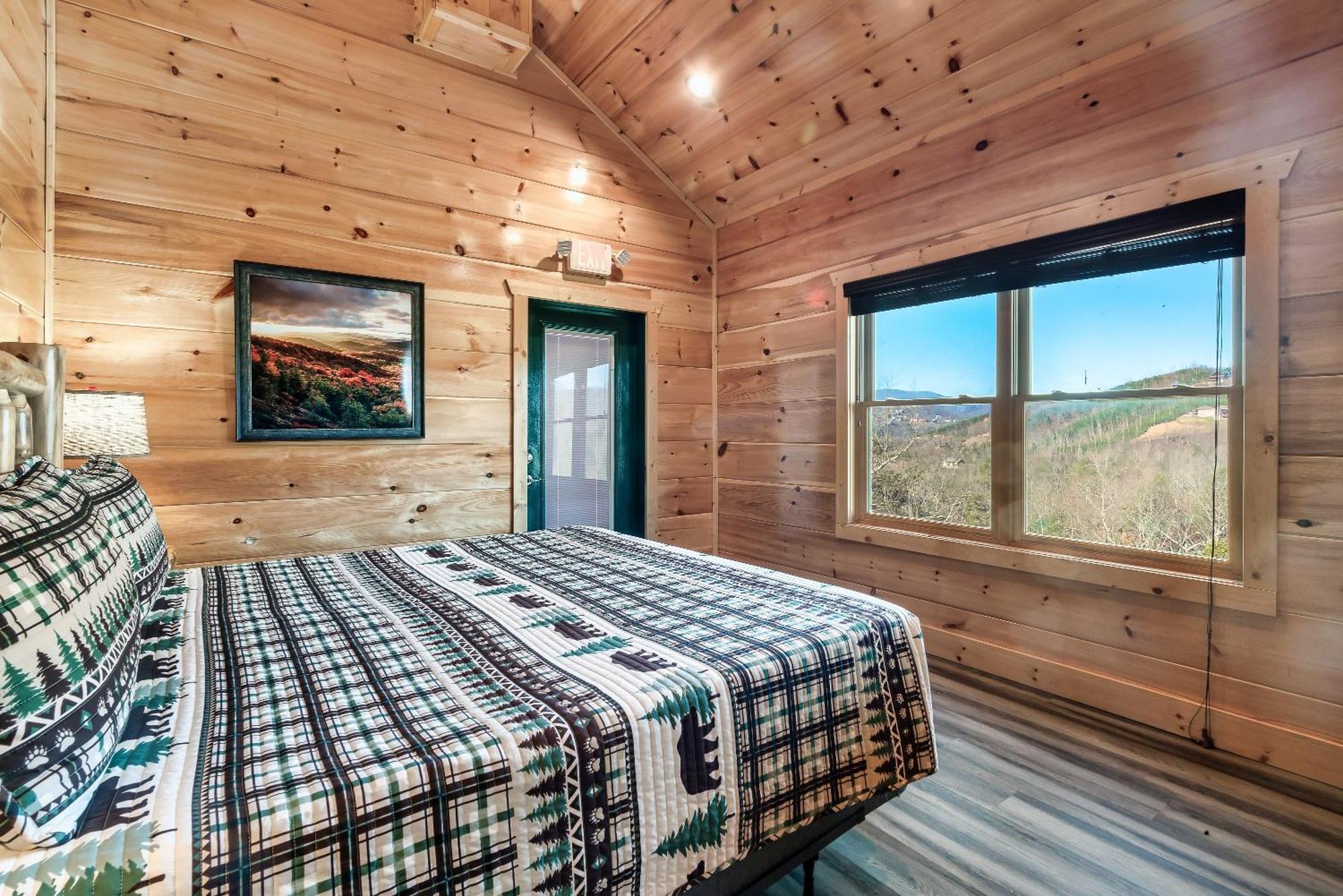 Full Equipped With A Pool And Game Smokies Views *